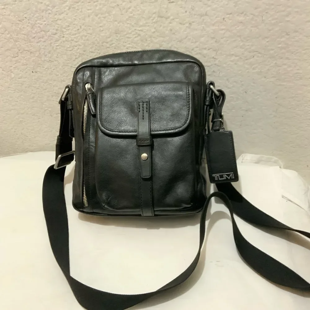 Tumi Laredo Frisco Town Black Leather Messenger Bag, Silver Hardware